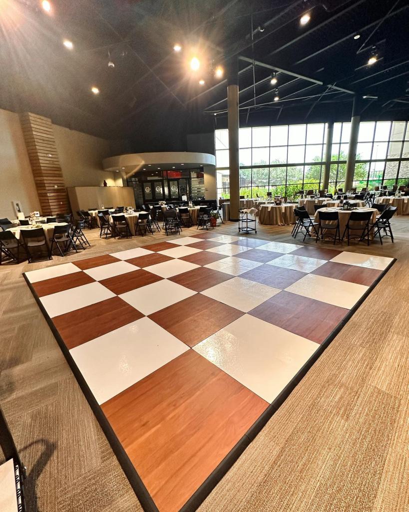 rent a dance floor  in dallas